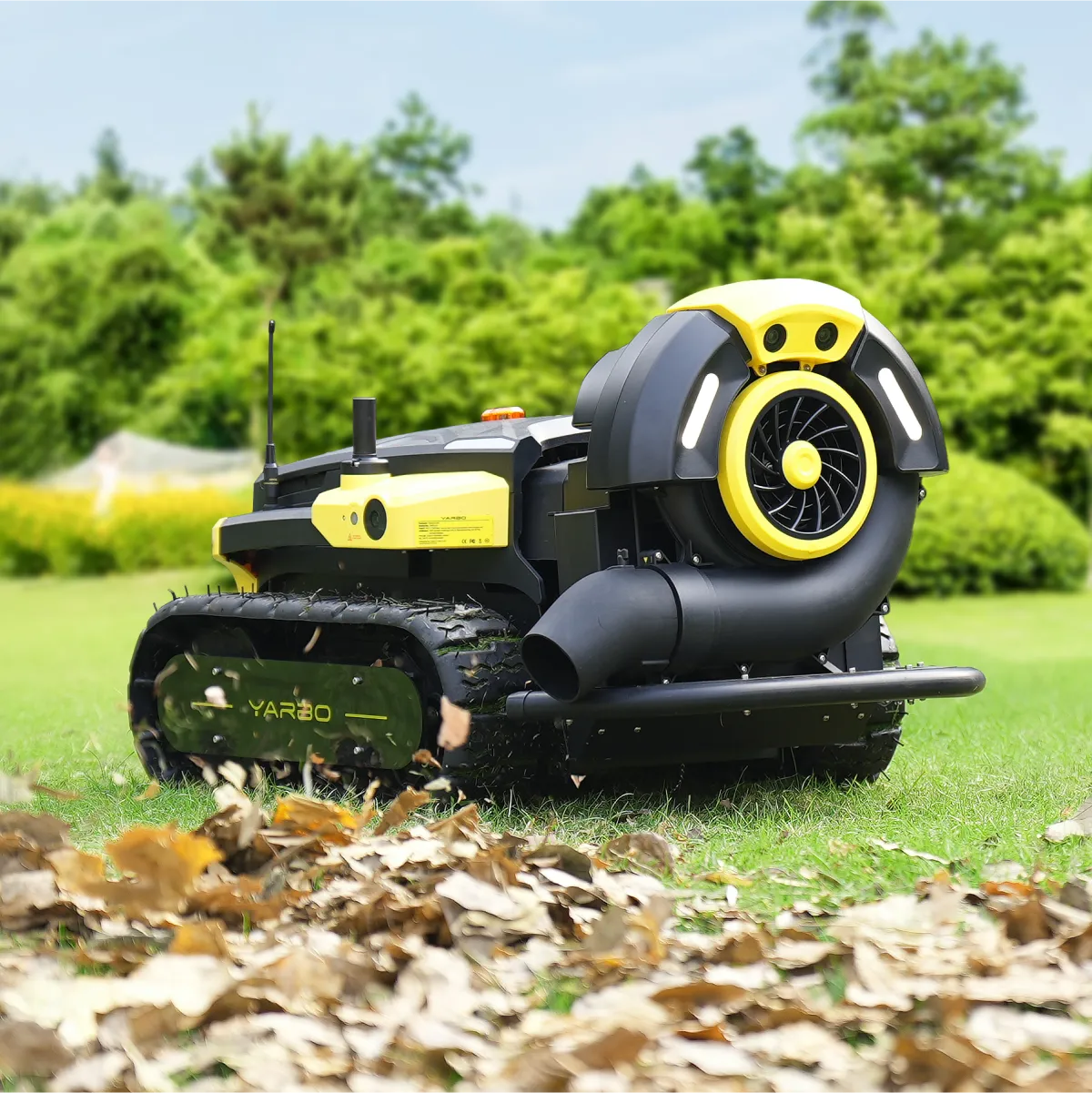 Yarbo 4 az 1-ben Kerti Robot (Pro Csomag)