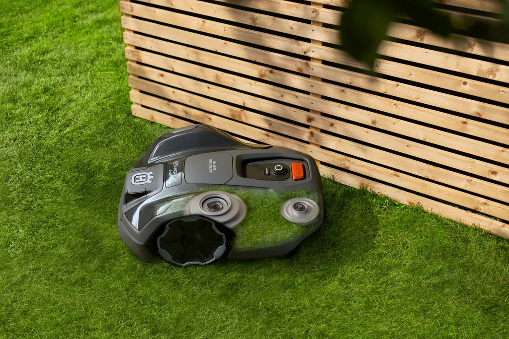 Husqvarna 305E NERA robotfűnyíró GPS EPOS PLUG IN Egységgel